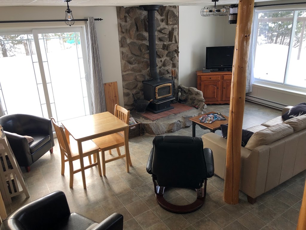 Totem Chalets Riverains | 356 Chemin du Lac Brochet, Labelle, QC J0T 1H0, Canada | Phone: (514) 206-6661