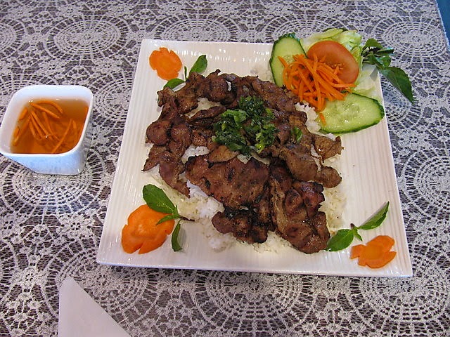 Pho Haven | 2900 Woodroffe Ave, Nepean, ON K2J 4C7, Canada | Phone: (613) 440-5788