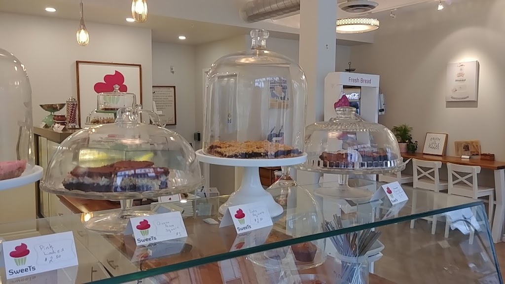 Sweets by Too Nice To Slice | 1J3, 74 Huron St, New Hamburg, ON N3A 1K1, Canada | Phone: (519) 662-9292