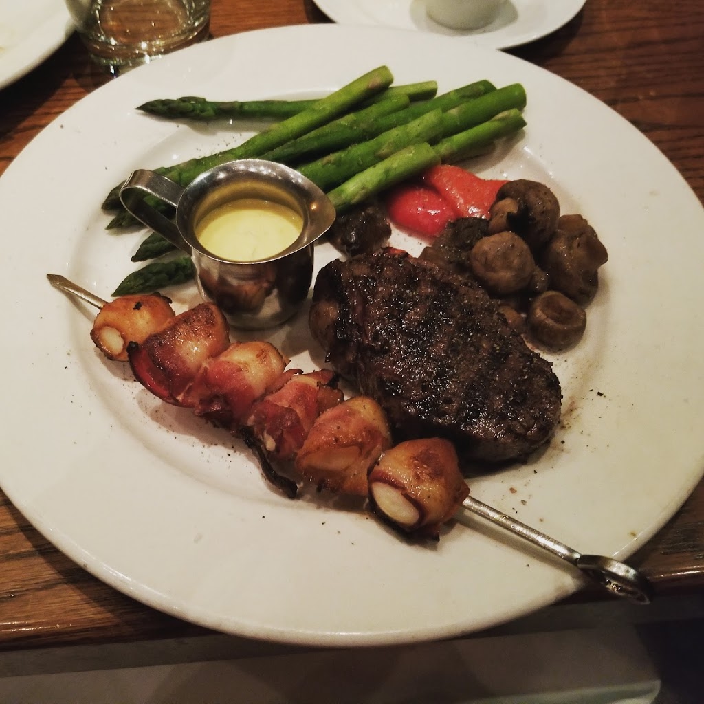 The Keg Steakhouse + Bar - Burlington | 3130 S Service Rd, Burlington, ON L7N 3J3, Canada | Phone: (905) 681-1810