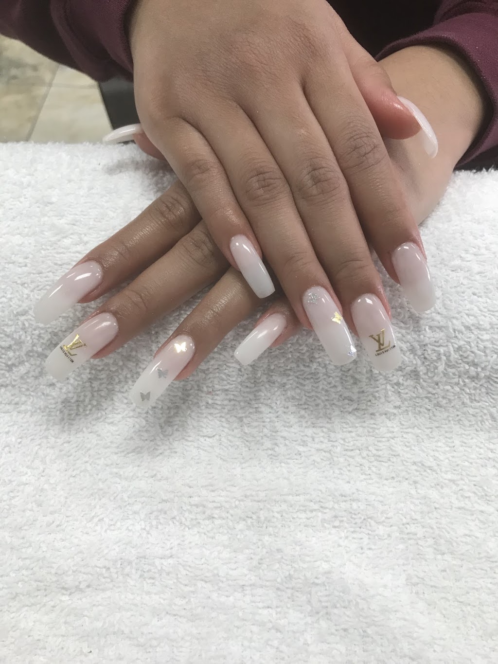 One K Nails | 1470 Centre St Unit 6, Thornhill, ON L4J 3N1, Canada | Phone: (905) 762-0019