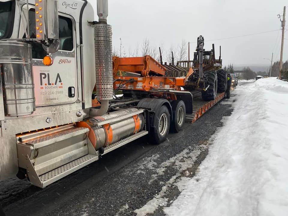 Transport PLA Boucher inc. | 8191 QC-204, Frontenac, QC G6B 2S1, Canada | Phone: (819) 214-3988