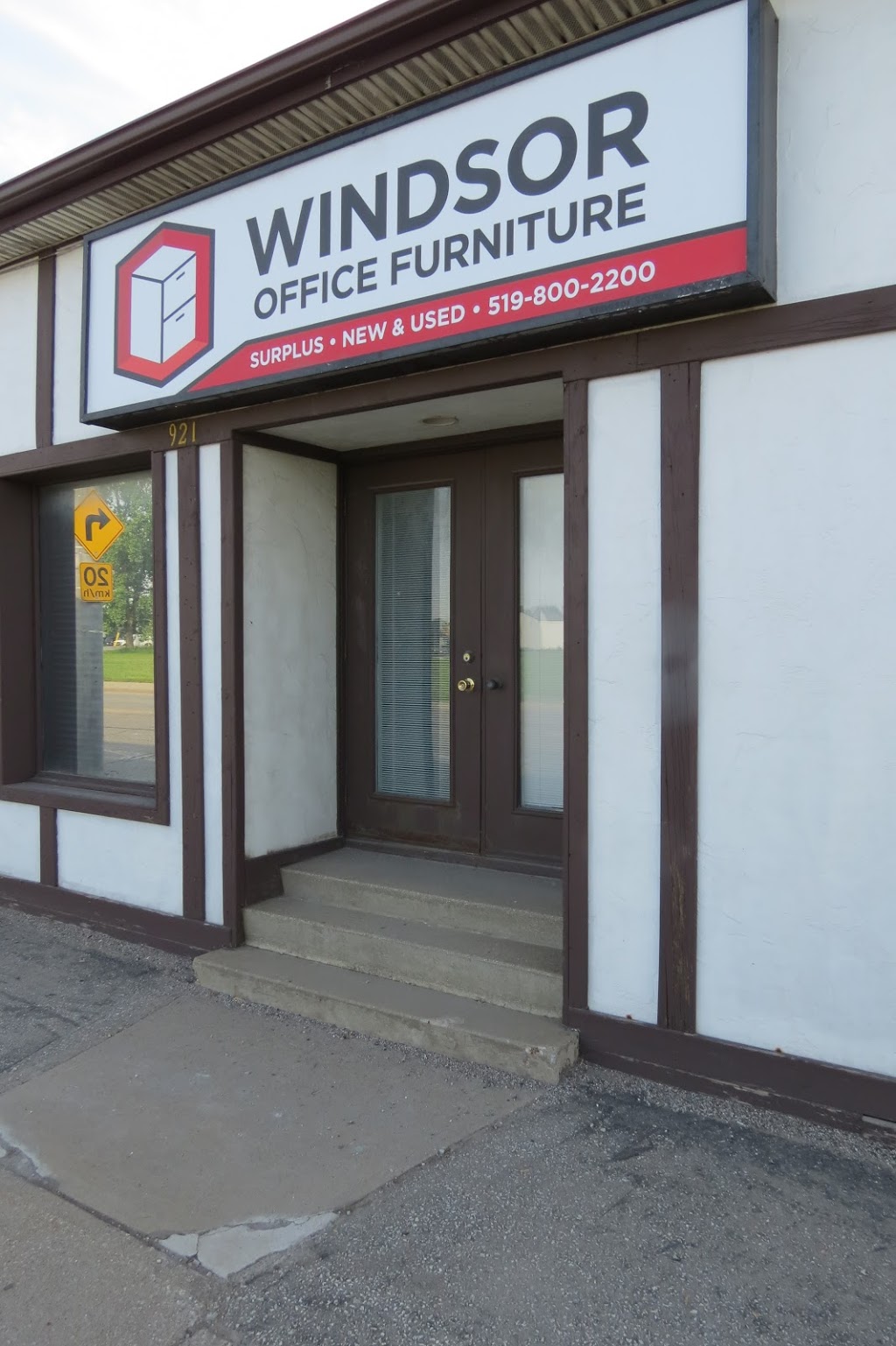 Windsor Office Furniture | 921 Tecumseh Rd W, Windsor, ON N8X 2A9, Canada | Phone: (519) 800-2200