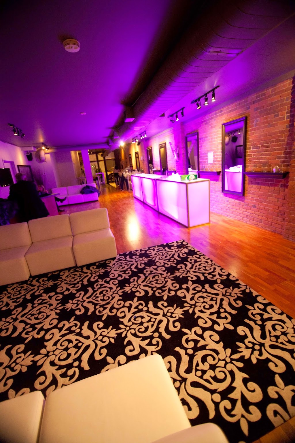 Events InStyle | 107 Murray St, Ottawa, ON K1N 5M5, Canada | Phone: (613) 800-8372