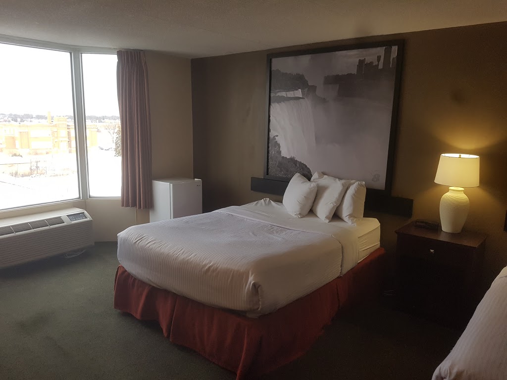 Ramada Niagara Falls Near the Falls | 5706 Ferry St, Niagara Falls, ON L2G 1S7, Canada | Phone: (905) 356-0052