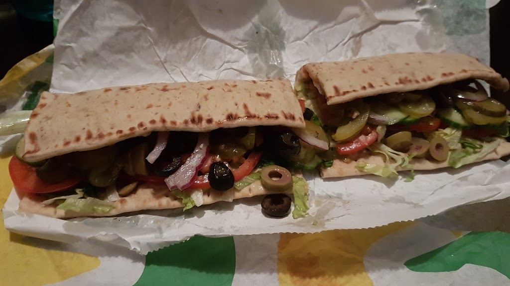 Subway | 645 Hurontario St, Collingwood, ON L9Y 2N6, Canada | Phone: (705) 443-4343