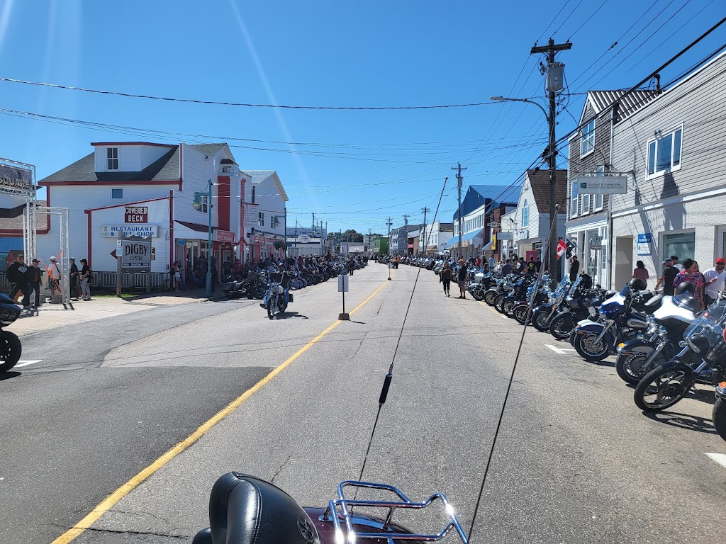 Shoreline Gift Shop | 88 Water St, Digby, NS B0V 1A0, Canada | Phone: (902) 245-5110