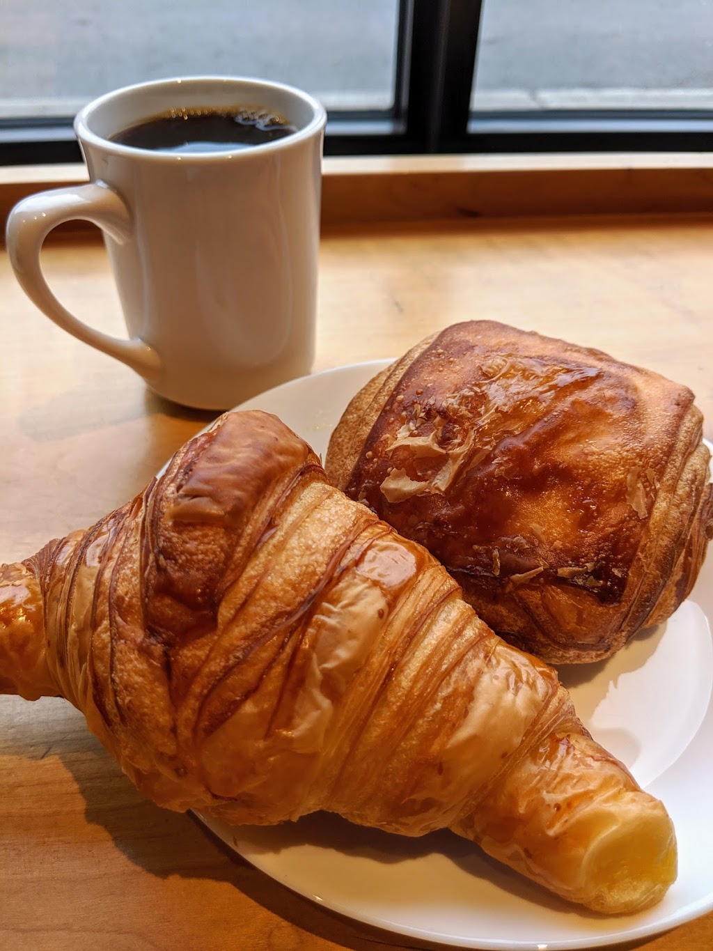 Boulangerie Jarry | 380 Rue Jarry E, Montréal, QC H2P 1T9, Canada | Phone: (514) 644-3133