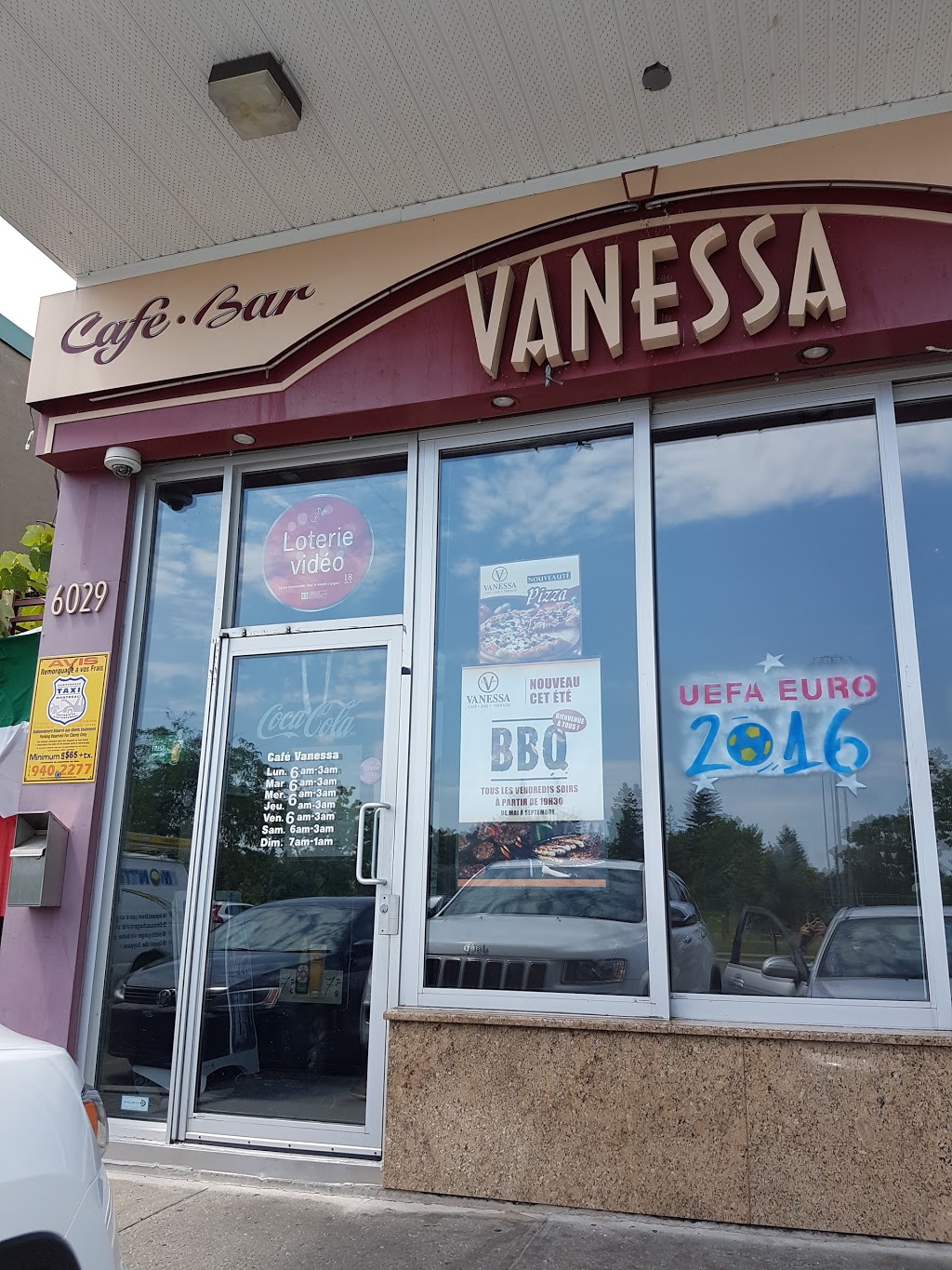 Café Vanessa | 6029 Boulevard Robert, Saint-Léonard, QC H1P 1N1, Canada | Phone: (514) 955-9617