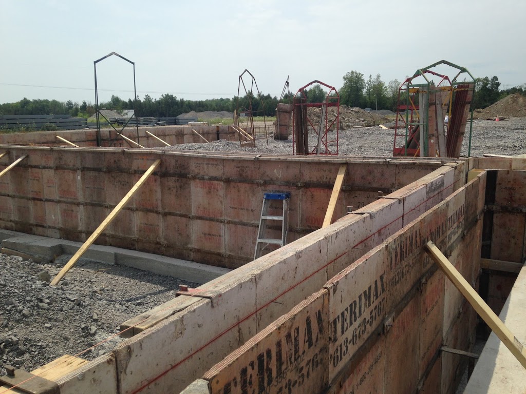 Lalonde Construction Forming eng | 26 St Placide St, Alfred, ON K0B 1A0, Canada | Phone: (613) 551-6142