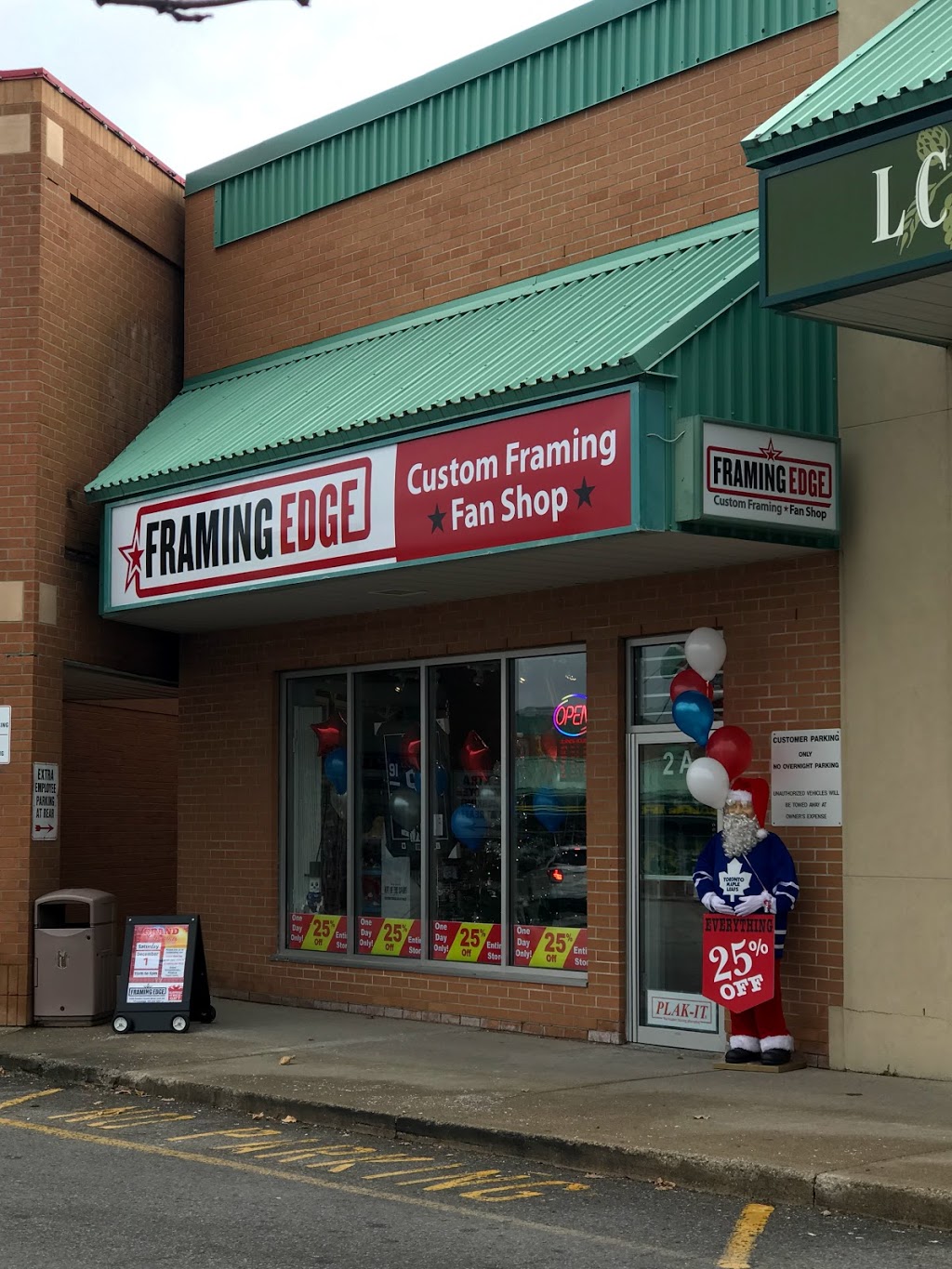 Framing Edge | 2458 Dundas St W Unit 2A, Mississauga, ON L5K 1R8, Canada | Phone: (905) 828-1410