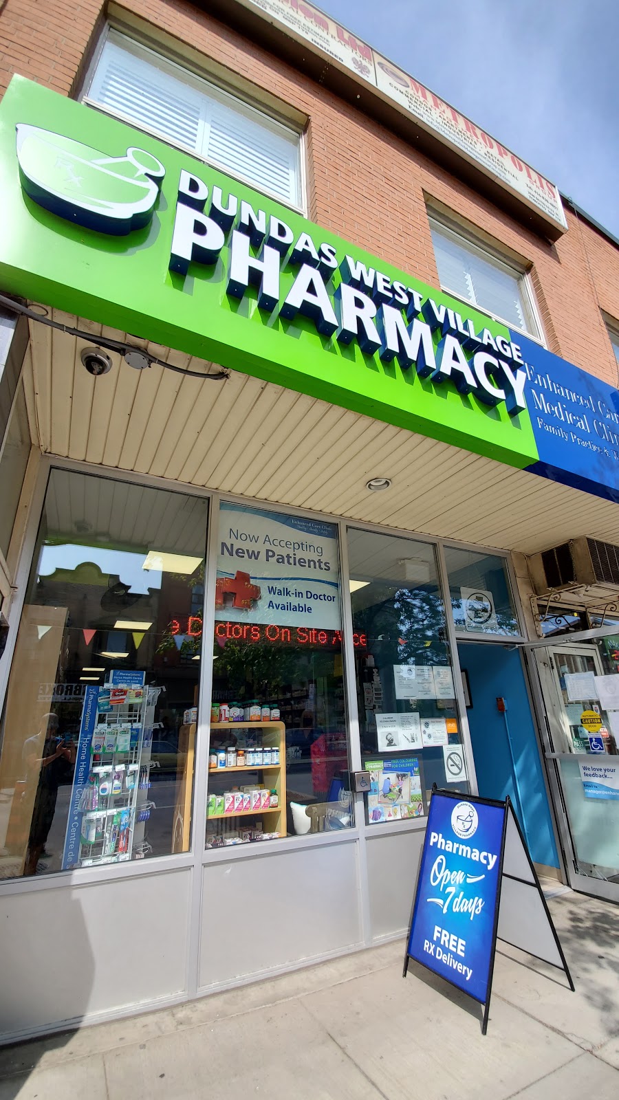 Dundas West Village Pharmacy | 2940 Dundas St W, Toronto, ON M6P 1Y8, Canada | Phone: (416) 761-9036