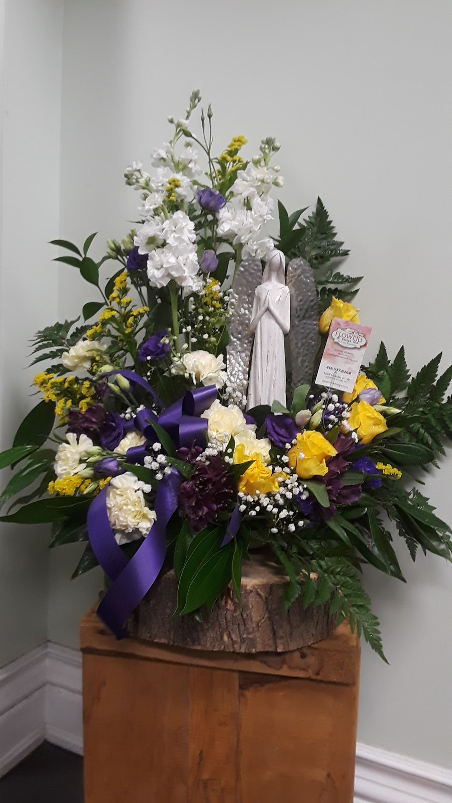 Flowers & Twigs Ltd. | 1685 Dundas St W, Toronto, ON M6K 1V2, Canada | Phone: (416) 537-8268