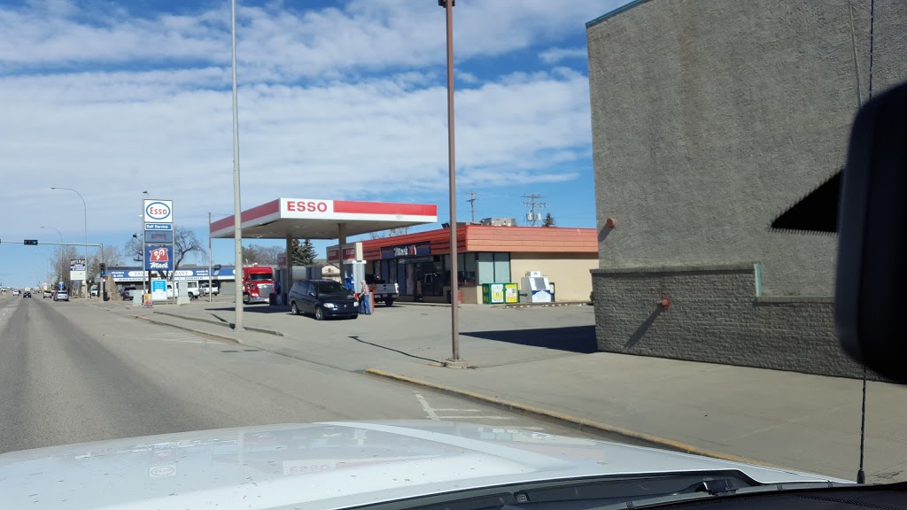 Esso | 4940 1 St W, Claresholm, AB T0L 0T0, Canada | Phone: (403) 625-3895