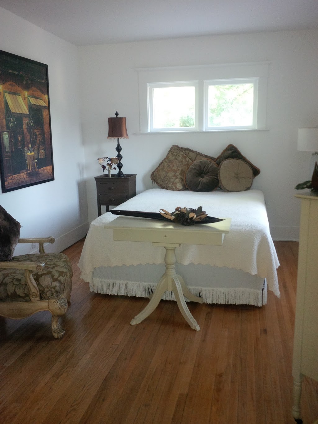 On Front St. Bed & Breakfast | 11 Front St, Conestogo, ON N0B 1N0, Canada | Phone: (519) 498-9395