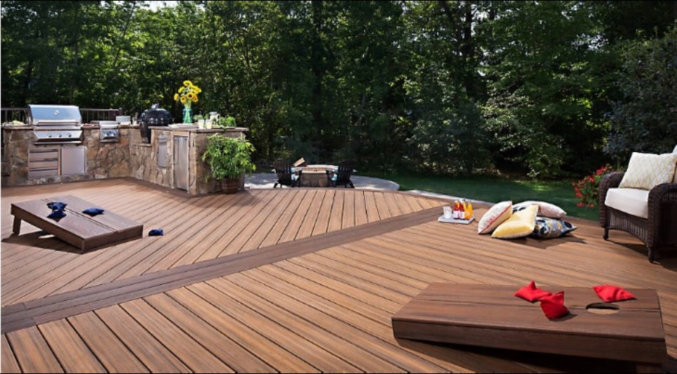 Composite Deck Builder | 8 Findlay Blvd, North York, ON M3H 3L7, Canada | Phone: (647) 812-5122