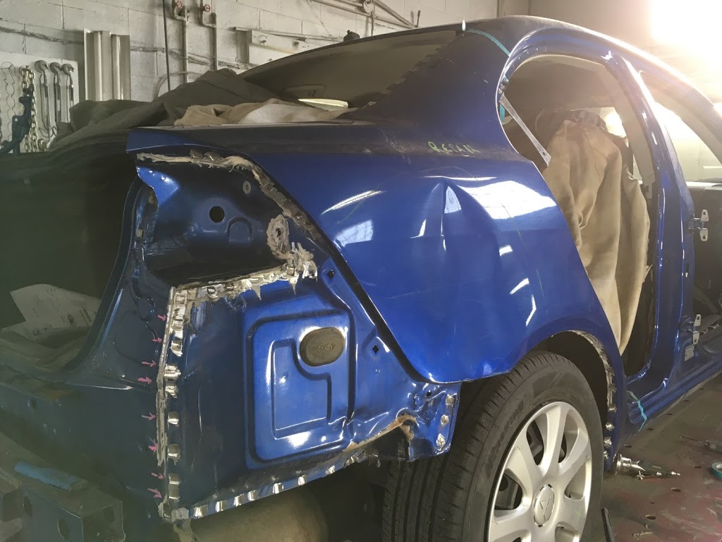 1-Auto Autobody And Paint | 1420 40 Ave NE bay 12, Calgary, AB T2E 4P9, Canada | Phone: (403) 585-9255