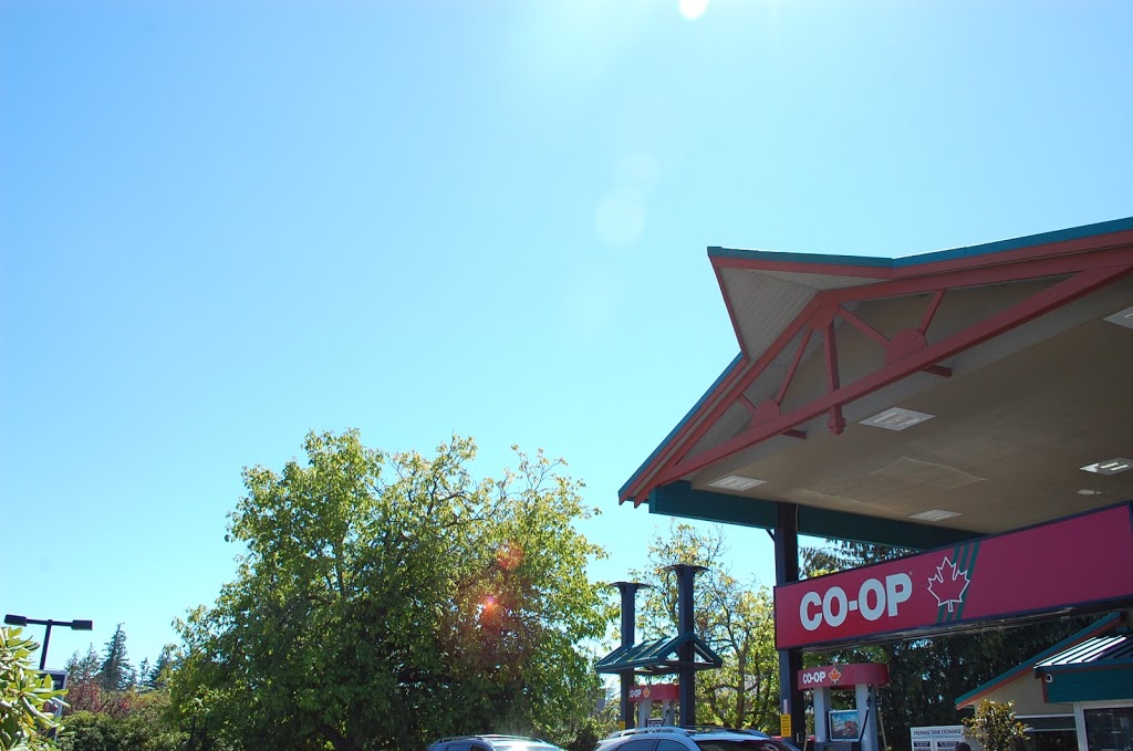 Peninsula Co-op Gas & Convenience Centre | 10930 W Saanich Rd, North Saanich, BC V8L 5R9, Canada | Phone: (250) 656-7811