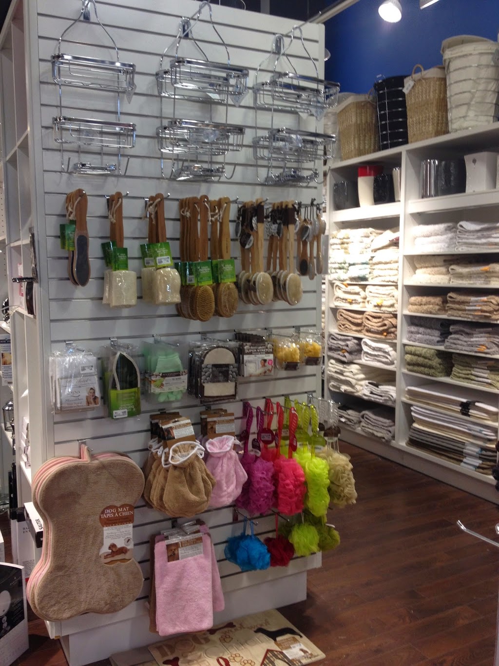 Linen Chest | Leaside Village, 93 Laird Dr, East York, ON M4G 3T7, Canada | Phone: (416) 425-0533