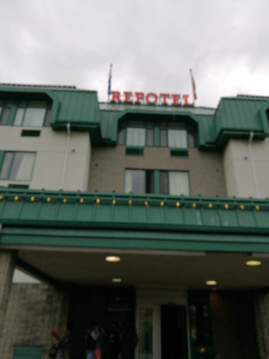 Chateau Repotel Duplessis | 6555 Boulevard Wilfrid-Hamel, LAncienne-Lorette, QC G2E 5W3, Canada | Phone: (418) 872-1111