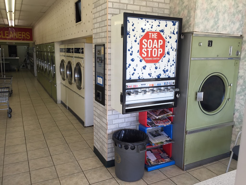 Sauders Dry Cleaners and Laundromat | 120 Ottawa St N, Kitchener, ON N2H 3K5, Canada | Phone: (519) 743-1362