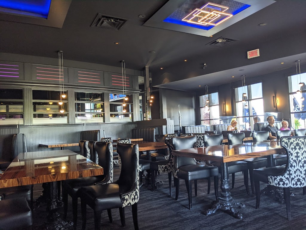 Madisons Restaurant & Bar | 460 A. Chomedey, Laval, QC H7X 3S9, Canada | Phone: (450) 969-2111