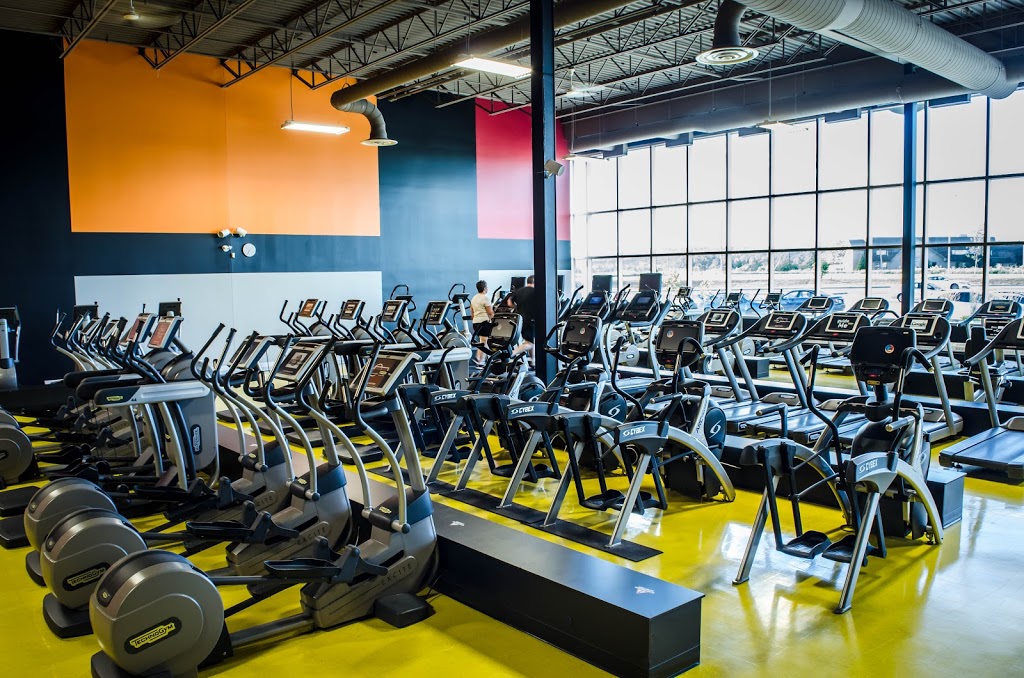 World Gym Neufchâtel | 4605 Boulevard de lAuvergne local 108, Québec, QC G2C 1H7, Canada | Phone: (418) 840-9000