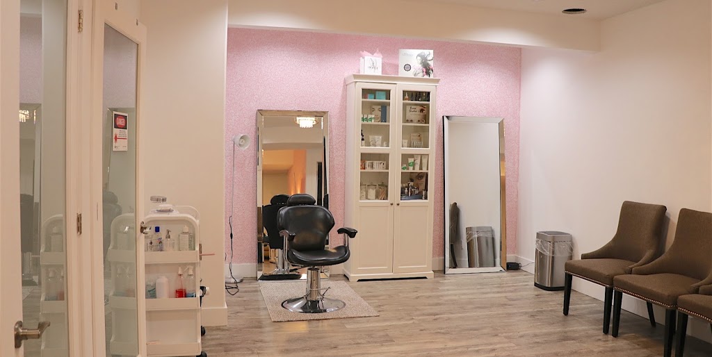 Studio R Salon & Spa | 16759 62 St NW, Edmonton, AB T5Y 0Z7, Canada | Phone: (780) 964-0049