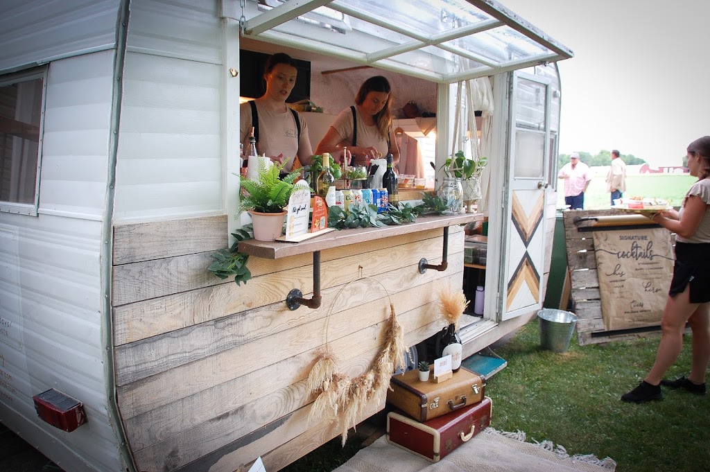 Boho Bar, little vintage mobile bar | Concession 5 W, Dundas, ON L8B 1L2, Canada | Phone: (647) 515-8232