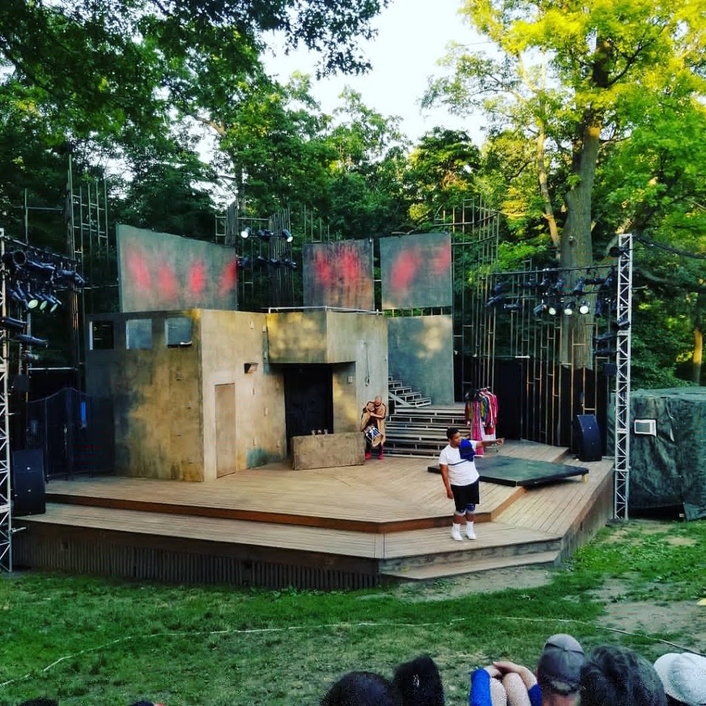 Shakespeare in High Park | 1873 Bloor St W, Toronto, ON M6R 2Z3, Canada | Phone: (416) 368-3110