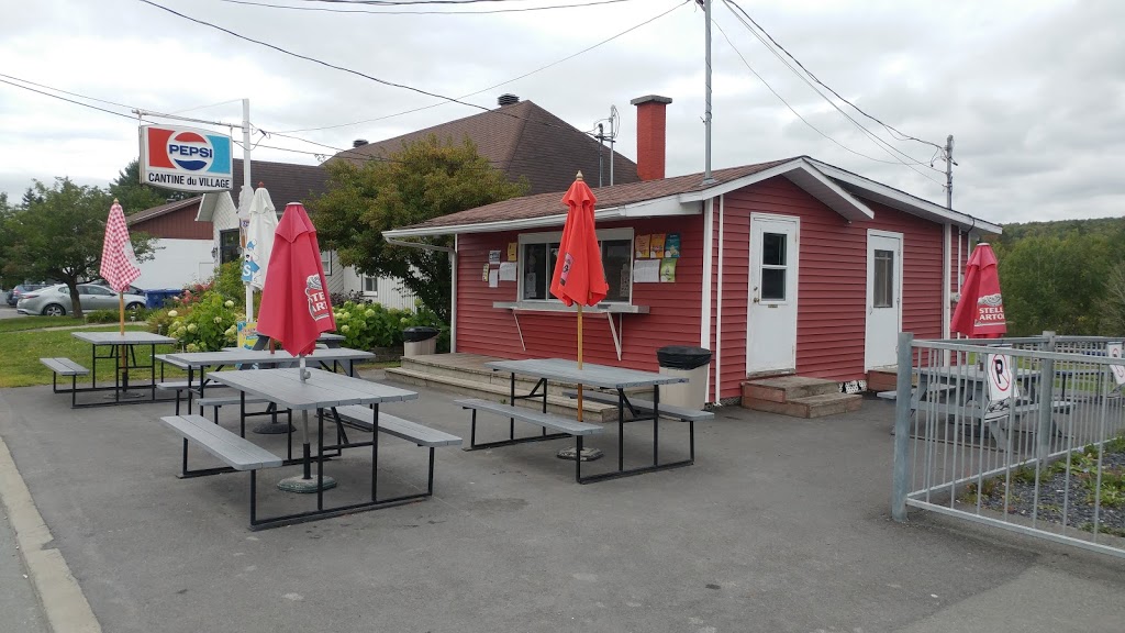 Cantine Du Village | 99 1re Avenue S, Saint-Gédéon-de-Beauce, QC G0M 1T0, Canada | Phone: (418) 582-3388