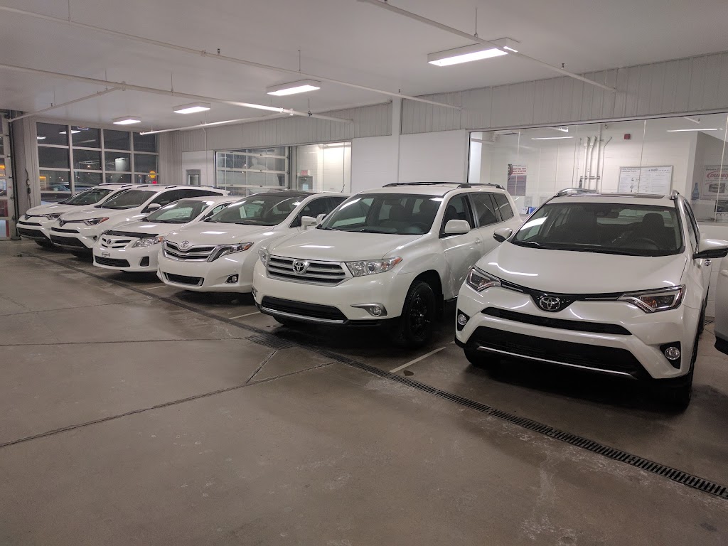 St-Hubert Toyota | 7875 Chem. de Chambly, Saint-Hubert, QC J3Y 5K2, Canada | Phone: (450) 443-4334