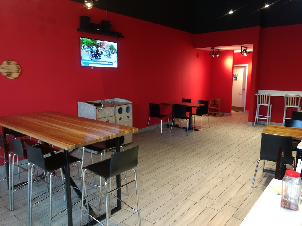 Pizza Pizza | 3061 Boulevard de la Gare, Vaudreuil-Dorion, QC J7V 9B9, Canada | Phone: (450) 737-1111