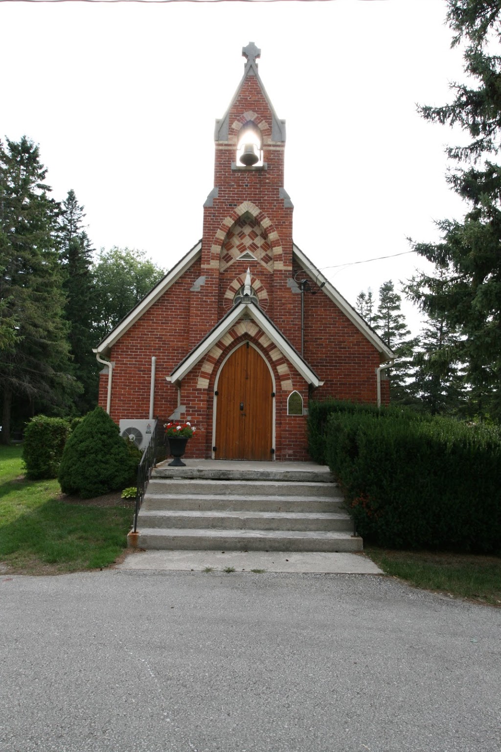 Holy Trinity Clearview | 4 St Clair St, Duntroon, ON L0M 1H0, Canada | Phone: (705) 794-9140
