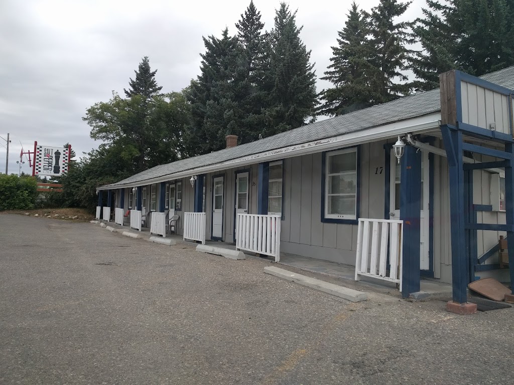 BLUE MOUNTAIN MOTEL | 981 Main St, Pincher Creek, AB T0K 1W0, Canada | Phone: (403) 627-5335