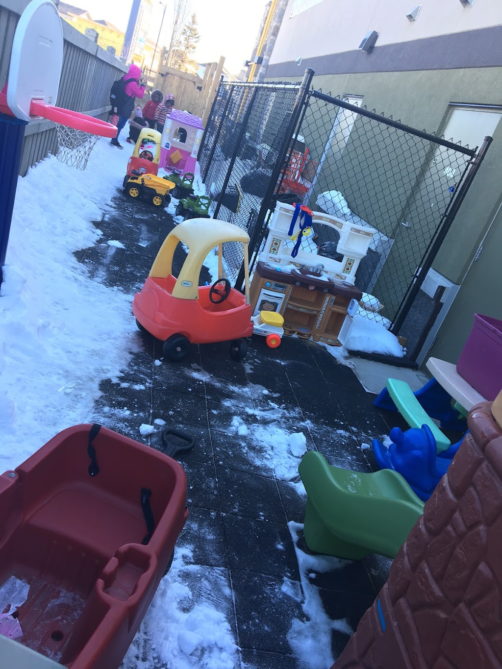 Chappelle Daycare | 410 Chappelle Dr SW, Edmonton, AB T6W 0Z3, Canada | Phone: (780) 250-5222