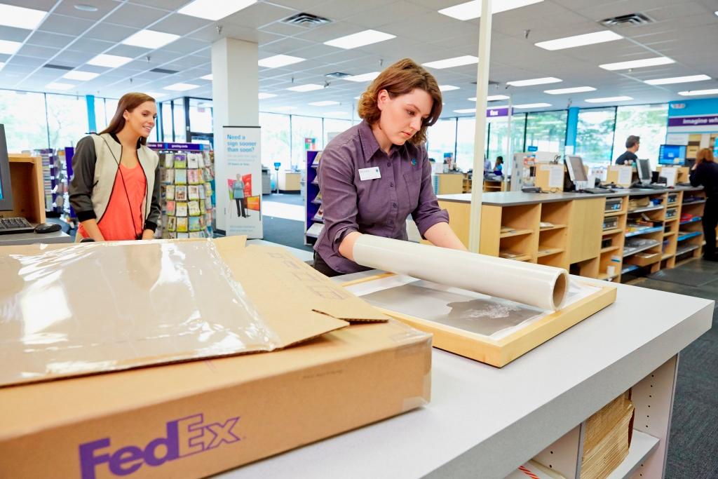 FedEx Office Print & Ship Center | 2352 Delaware Ave, Buffalo, NY 14216, USA | Phone: (716) 874-2679