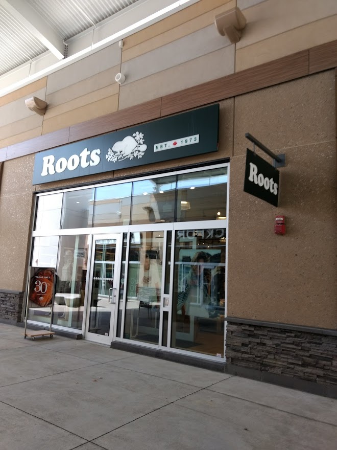 Roots | 300 Taylor Rd, Niagara-on-the-Lake, ON L0S 1J0, Canada | Phone: (905) 641-4624