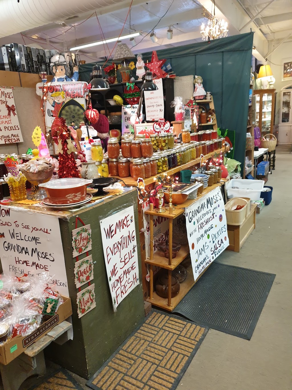 Stittsvilles Carp Rd Flea Market | 2079 Carp Rd, Carp, ON K0A 1L0, Canada | Phone: (613) 836-3103