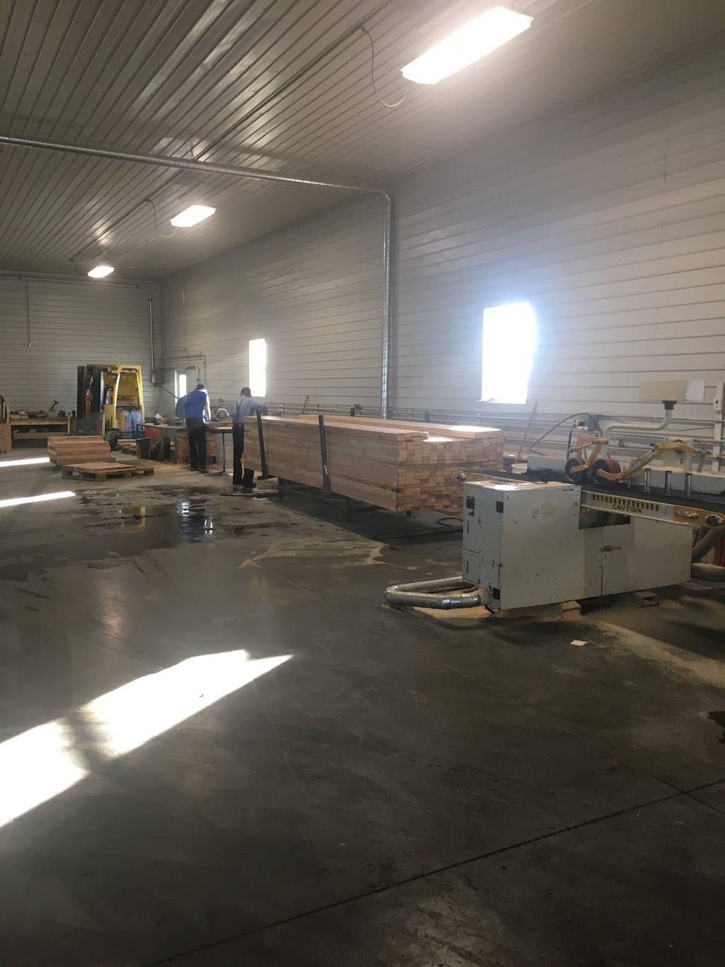 Standoff Pallet manufacturing | Box910, Fort MacLeod, AB T0L 0Z0, Canada | Phone: (403) 795-5827