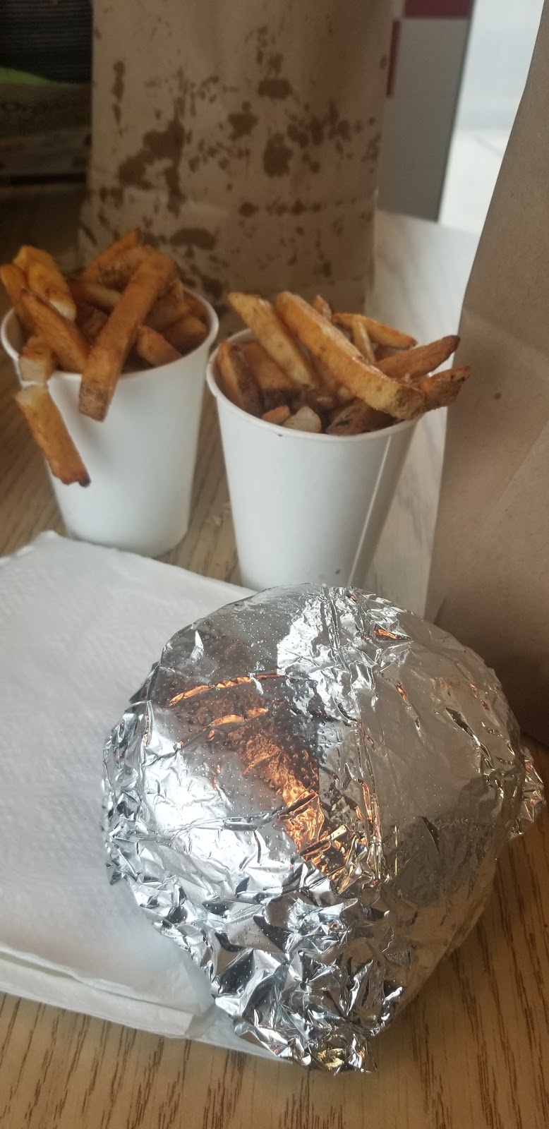 Five Guys | 1510 Dundas Street East Blg. C6, UNIT 11, Mississauga, ON L4X 1L4, Canada | Phone: (905) 273-9993