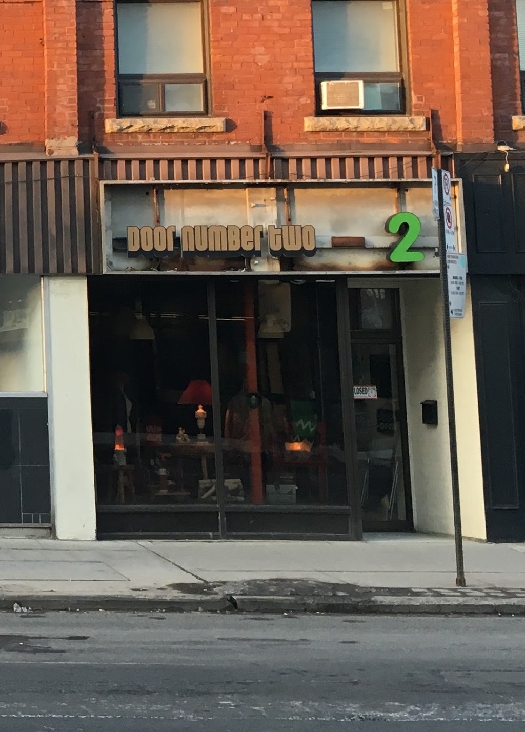 door number two | 2792 Dundas St W, Toronto, ON M6P 2J4, Canada | Phone: (416) 838-0818