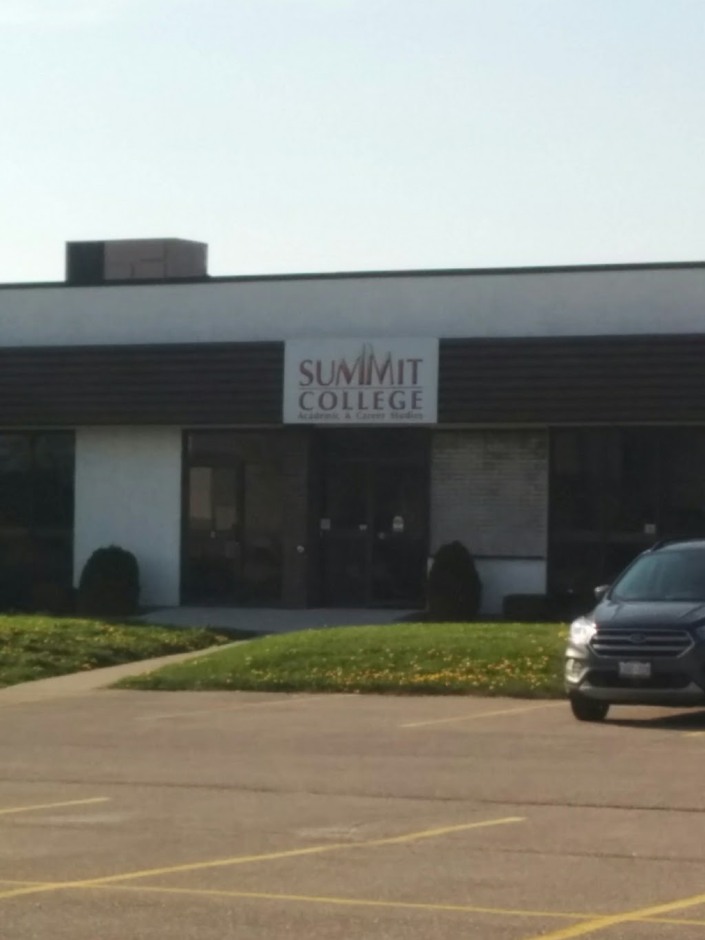 Summit College - Academic and Career Studies | 1425 Bishop St N, Cambridge, ON N1R 6J9, Canada | Phone: (519) 767-5576