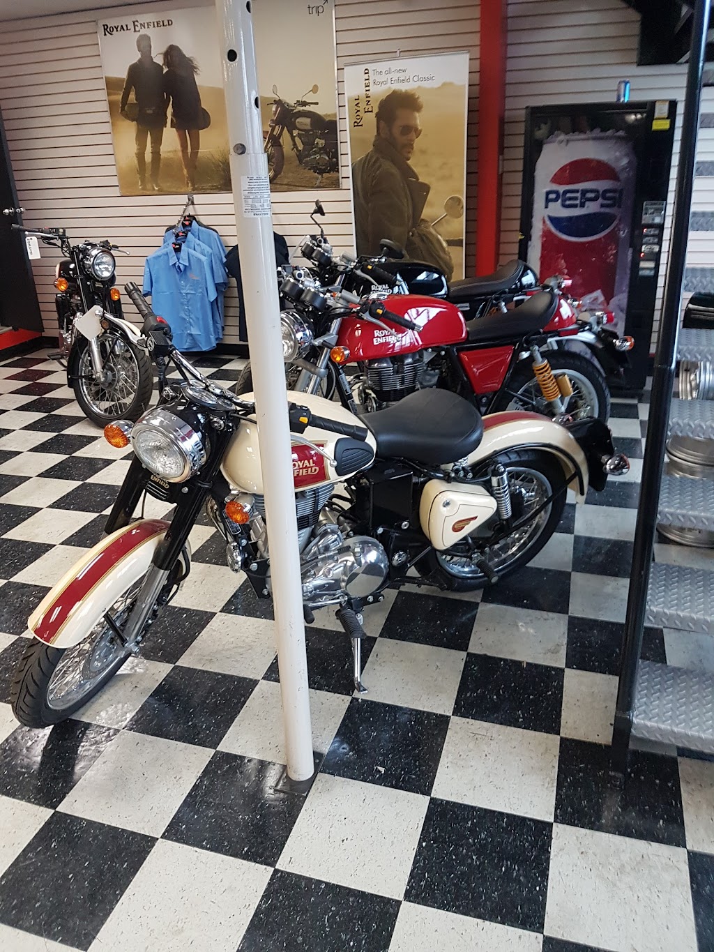 Moto Sport Newman Inc | 7308 Bd Newman, LaSalle, QC H8N 1X2, Canada | Phone: (514) 366-4863