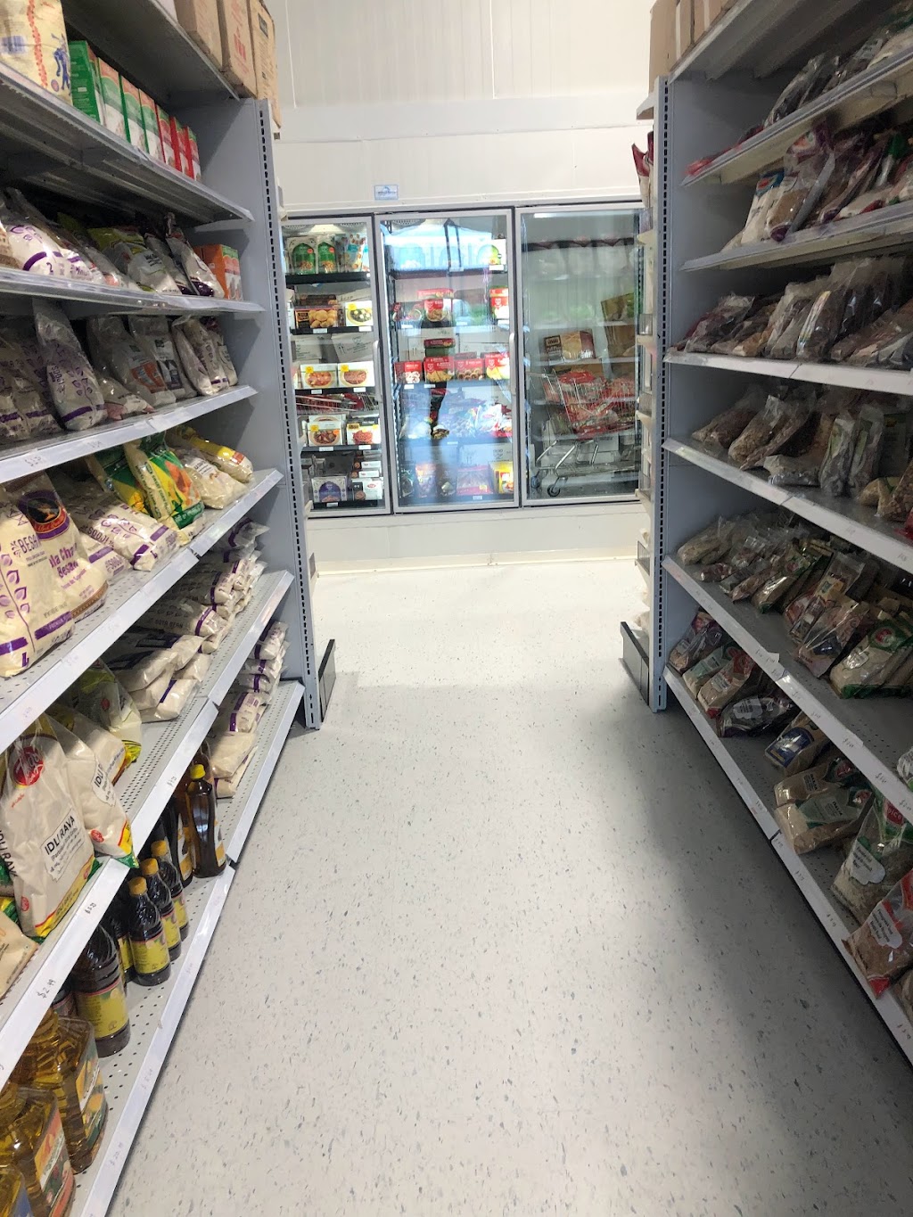 Desi Grocers | 2070 Rymal Rd E, Hamilton, ON L0R 1P0, Canada | Phone: (905) 692-1000