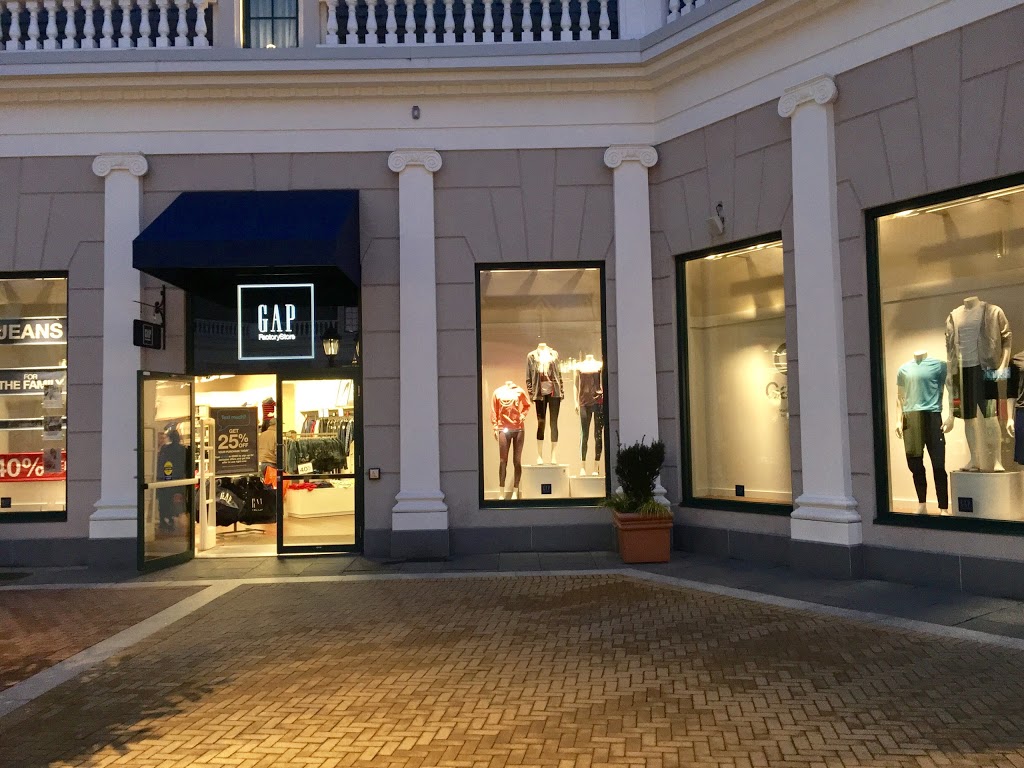 Gap Outlet - 7899 Templeton Station Rd, Richmond, BC V7B 0B7, C - Hours ...