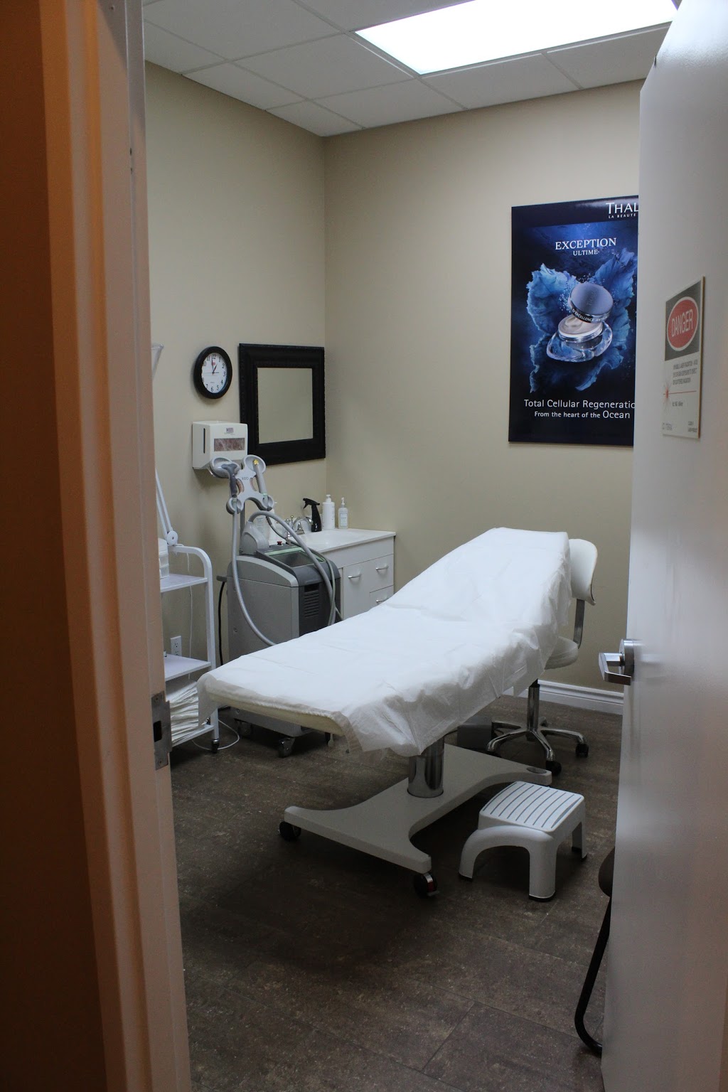 Beauskin Laser Clinic | 5425 Creditview Rd, Mississauga, ON L5V 2P3, Canada | Phone: (905) 812-2777