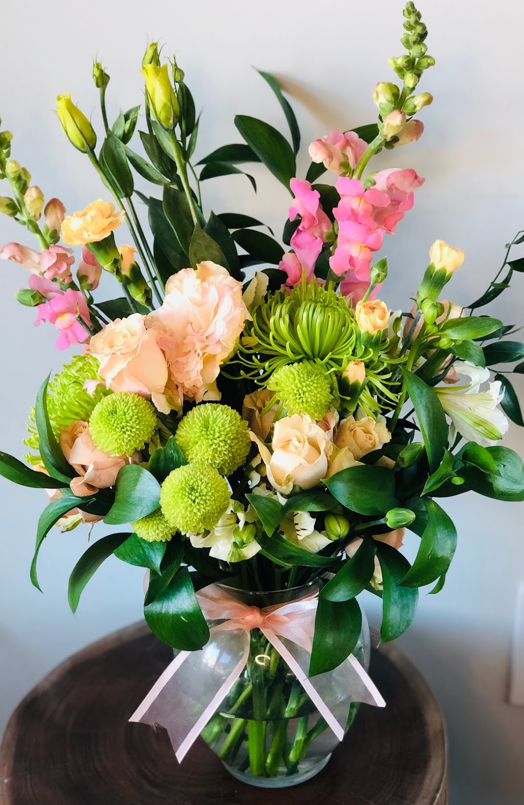 Stems and Petals Floral Design | 3118 Colton Way, Oakville, ON L6M 0W3, Canada | Phone: (905) 334-4266