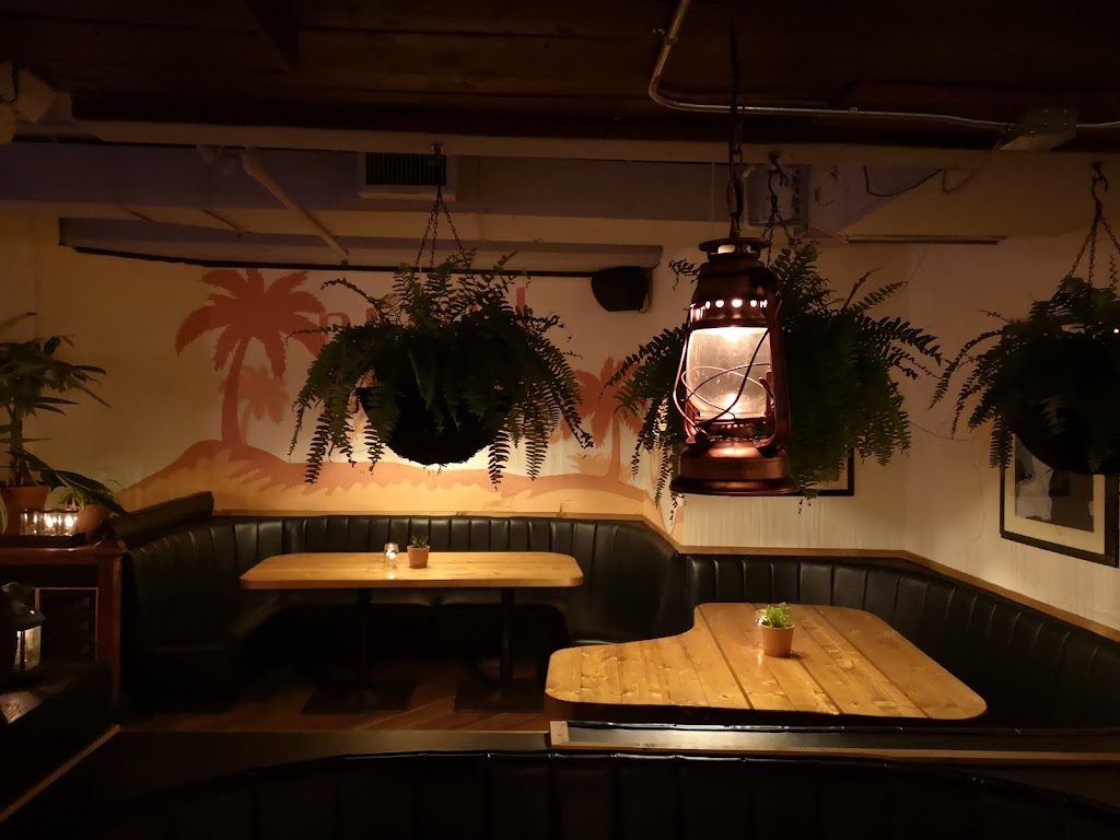 Castaway Bar and Kitchen | 3293 W 4th Ave, Vancouver, BC V6K 4H9, Canada | Phone: (604) 736-0212