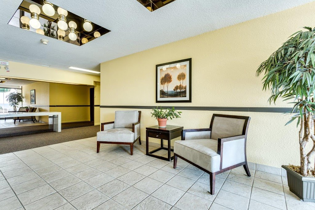 Hillcrest Manor Apartments | 1303 8th Ave, New Westminster, BC V3M 2S2, Canada | Phone: (604) 259-6135